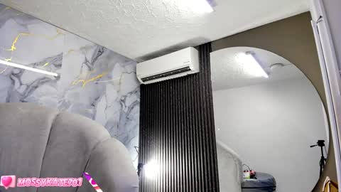 Im Katherine but call me Kate  online show from 12.29.24