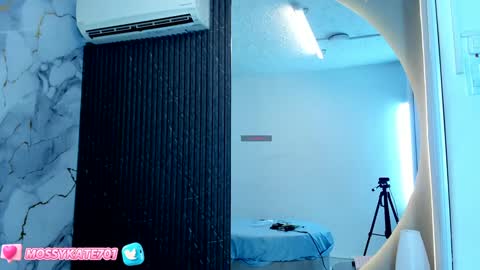 Im Katherine but call me Kate  online show from 01.17.25