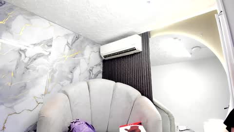 Im Katherine but call me Kate  online show from 01.22.25