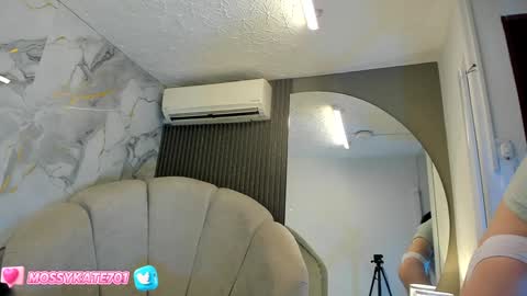 Im Katherine but call me Kate  online show from 02.05.25