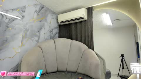 Im Katherine but call me Kate  online show from 02.15.25