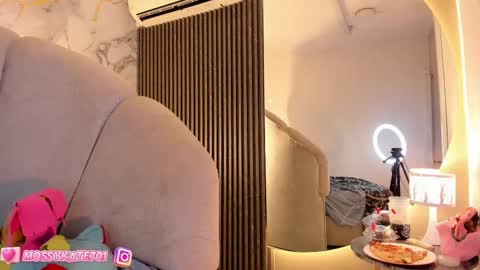 Im Katherine but call me Kate  online show from 03.09.25