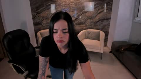 K A T E  online show from 06.08.26