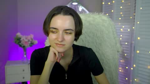 Snapshot of katewillows chatting on 12.02.25 katewillows online show from 12.02.25