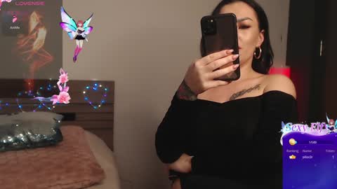 Snapshot of katey_riva35708 chatting on 01.16.25 KateyRiva online show from 01.16.25