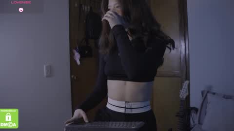 Katerine online show from 10.31.25