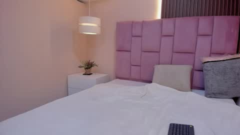 Snapshot of kathe_asian chatting on 12.04.25 online show from 12.04.25