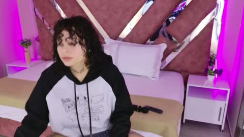 KatheGomez  online show from 02.11.26