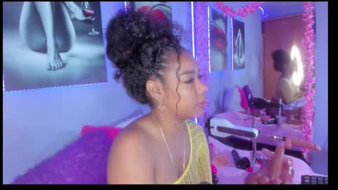 Snapshot of kathemoss chatting on 12.05.25 Kathe online show from 12.05.25