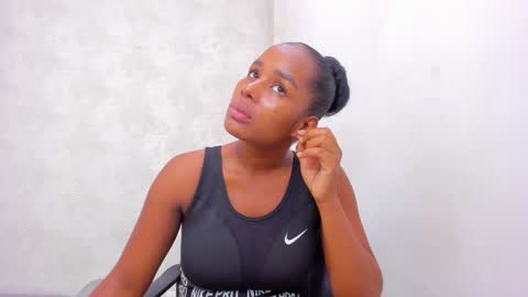 Snapshot of katherin_cruzz chatting on 12.18.24 katherin online show from 12.18.24