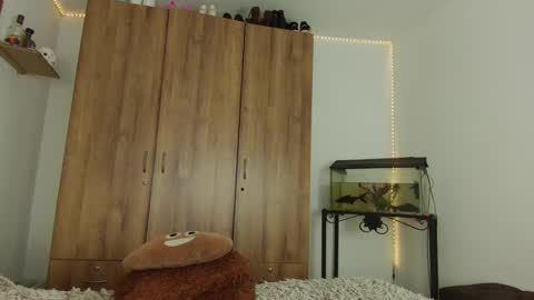 Snapshot of katherin_petrova1 chatting on 01.21.25 kathe online show from 01.21.25