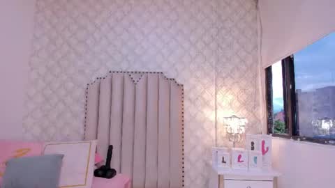 Snapshot of katherine_glow chatting on 07.26.26 KATHE online show from 07.26.26