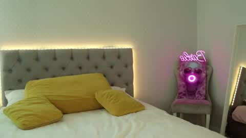 katherinepinke online show from 10.17.25