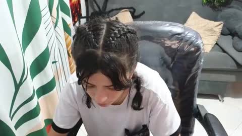 kathie_lozada online show from 10.21.25