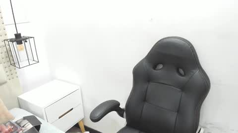 Snapshot of kathy_naughty1 chatting on 12.17.24 Khaty online show from 12.17.24