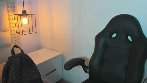 Snapshot of kathy_naughty1 chatting on 12.18.24 Khaty online show from 12.18.24