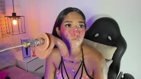 Snapshot of kathy_naughty1 chatting on 01.14.25 Khaty online show from 01.14.25