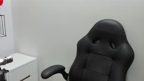 Snapshot of kathy_naughty1 chatting on 02.20.25 Khaty online show from 02.20.25