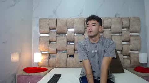 Kaht y Aiden online show from 07.30.26