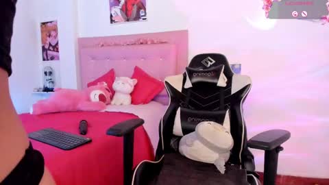 valentina  online show from 11.14.25