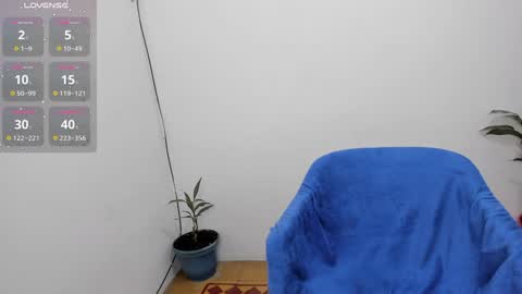 Snapshot of katia_12_ chatting on 12.10.24 katia_12_ online show from 12.10.24