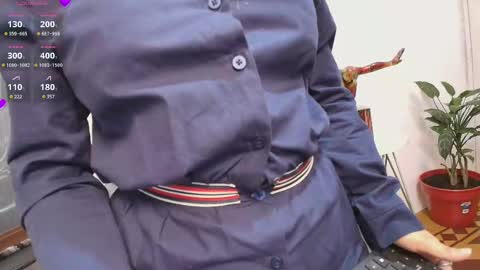 Snapshot of katia_12_ chatting on 02.21.25 katia_12_ online show from 02.21.25