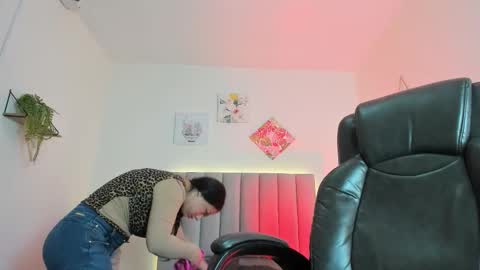 Katia  online show from 11.27.25