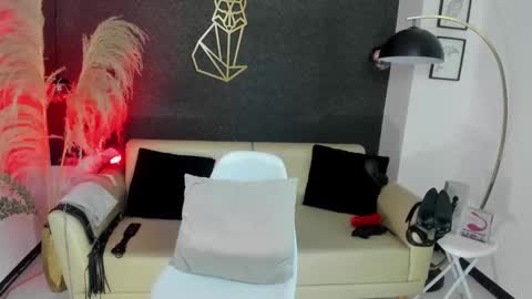 Snapshot of katia_high chatting on 01.10.26 katia_high online show from 01.10.26