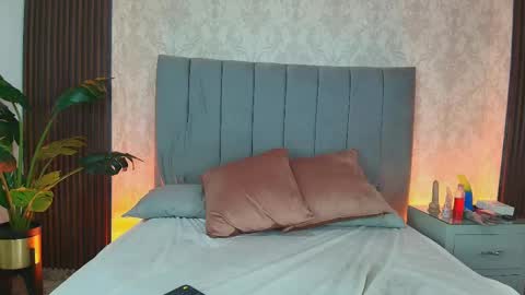 Karen Villas online show from 02.13.25