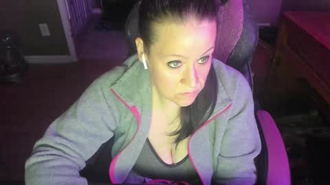 Snapshot of katie227 chatting on 12.08.24 Katie online show from 12.08.24