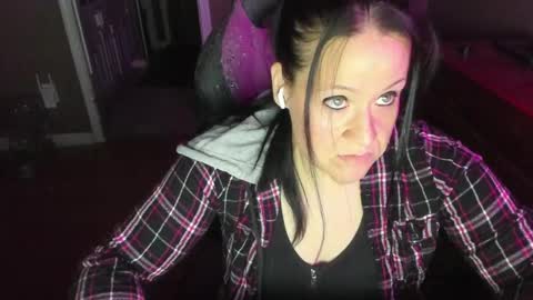 Snapshot of katie227 chatting on 01.12.25 Katie online show from 01.12.25