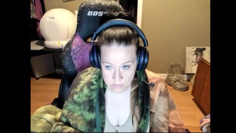 Snapshot of katie227 chatting on 01.14.26 Katie online show from 01.14.26