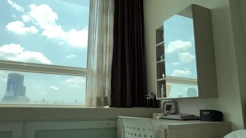 Katienext stream  online show from 03.12.25