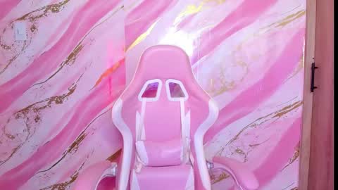 Katie online show from 12.14.25