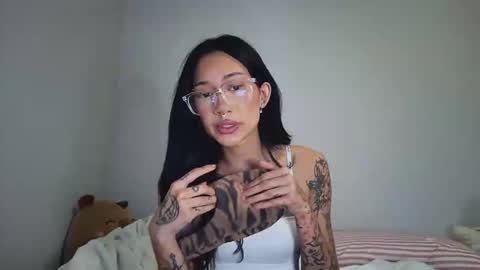 Snapshot of katiecai chatting on 04.06.26 katiecai online show from 04.06.26