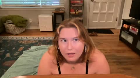 Snapshot of katiecopper27 chatting on 07.16.26 katiecopper27 online show from 07.16.26