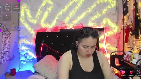 Snapshot of katieeandsharon chatting on 01.17.25 SHARON KATIEE online show from 01.17.25