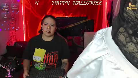 Snapshot of katieeandsharon chatting on 10.31.25 SHARON KATIEE online show from 10.31.25