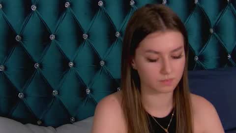 katiereeves online show from 10.23.25