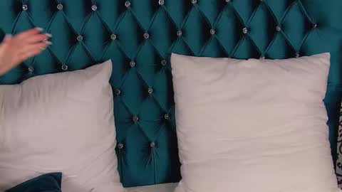 katiereeves online show from 01.14.26