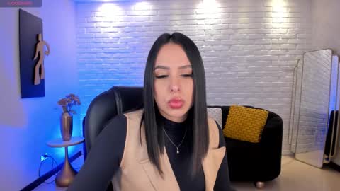 Kate Stonne online show from 10.15.25