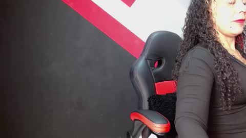 Snapshot of katiuska_xxx chatting on 12.04.25 Katiuska online show from 12.04.25