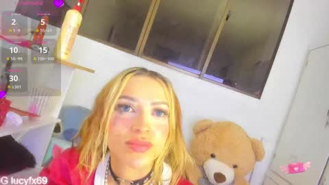 Snapshot of katlucy69 chatting on 02.01.25 lucyfx69 INSTAGRAM online show from 02.01.25