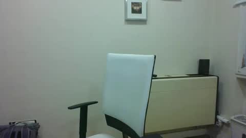 Snapshot of katoamad chatting on 04.14.26 katoamad online show from 04.14.26