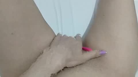 Snapshot of katrinna_arinna chatting on 12.15.25 katrina dont forget to give me thumbs up online show from 12.15.25