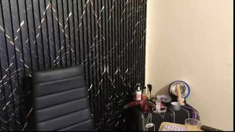 Katt  online show from 10.15.25