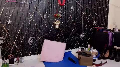 Katt  online show from 12.04.25