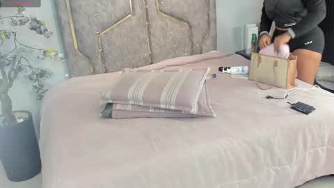 Snapshot of kattejordan chatting on 11.10.25 Katerine online show from 11.10.25