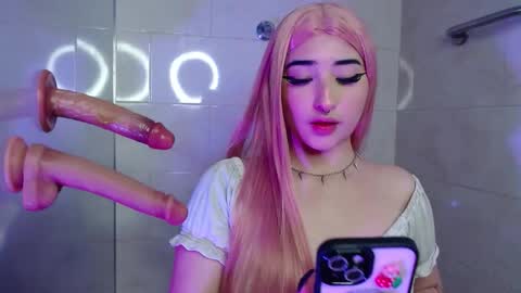 Snapshot of kattengel chatting on 09.19.25 katt online show from 09.19.25