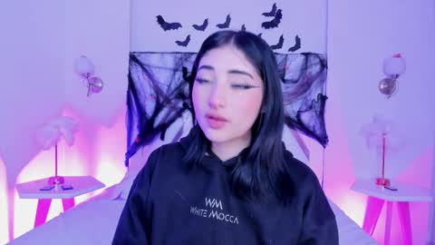 Snapshot of kattengel chatting on 10.19.25 katt online show from 10.19.25